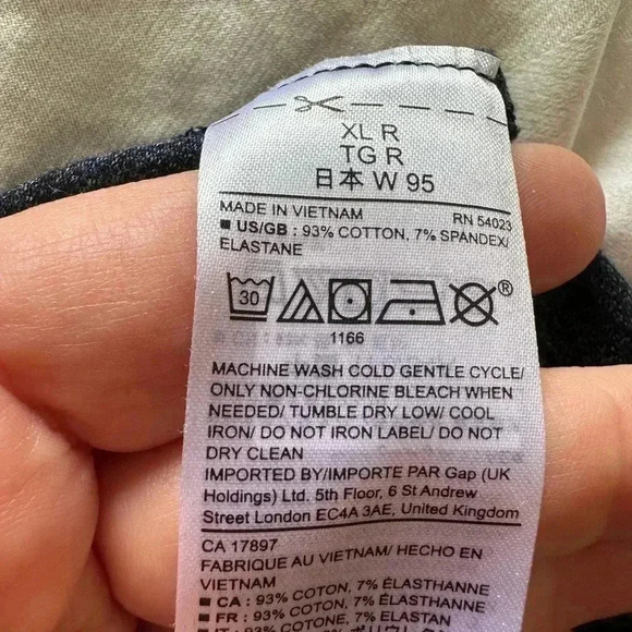 Never Worn Grey GAP Fit Leggings with Criss Cross at Ankles - Picture 6 of 6